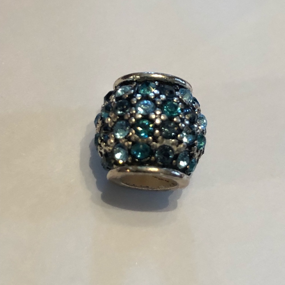 Brighton Multi faceted blue stone bead